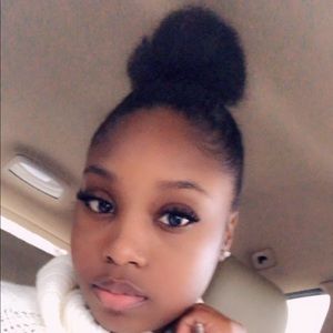 Meet your Posher, Jasmanique